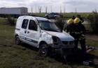 Salida de Bomberos Vuelco en Solitario de una Renault Kangoo