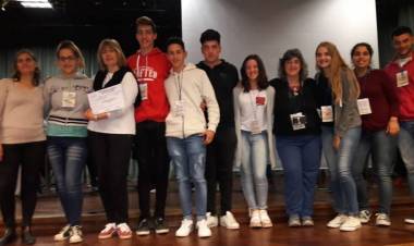 Agradecimientos de la delegación de Docentes y Alumnos del Inst. Priv. Prov. José Hernández.