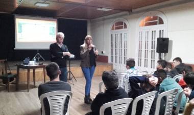 Charla brindada por la Liga Bellvillense para prevenir la violencia en el Fútbol Infantil