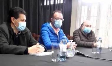 Covid-19: Gral. Roca vuelve a fase 1 por 14 días, así lo anunció el Dr. Carlos Negro y el Intendente Marcelo Luque en conferencia de prensa. 