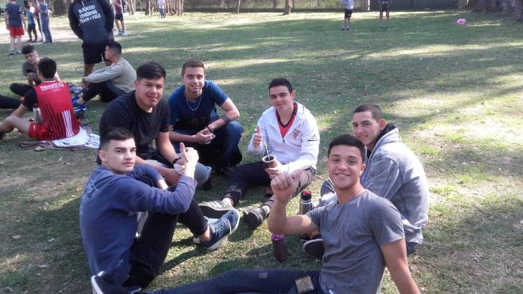 Pic-nic de la Primavera y Los Estudiantes en el Parquecito Municipal de General Roca.